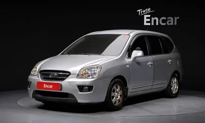 Kia Carens · 2009 год