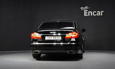 Hyundai Genesis 2013, 190849 км, за 2620.86 USD