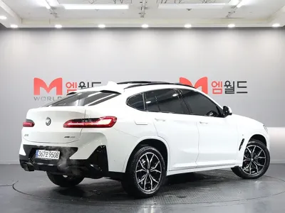 BMW X4 2024, 10955 км, за 40238.94 USD