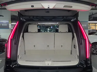 Cadillac Escalade 2023, 59000 км, за 52762.24 USD - фото 6