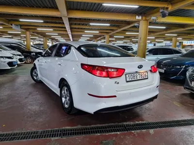 Kia K5 2015, 234463 км, за 2593.77 USD