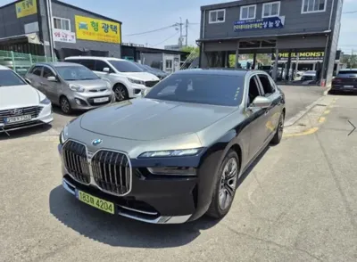 BMW 7-Series 2023, 37113 км, за 65772.12 USD