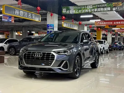 Audi Q3 · 2022 год