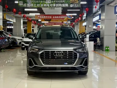 Audi Q3 2022, 43000 км, за 25713.56 USD