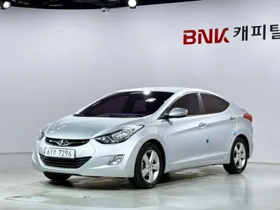 Hyundai Avante · 2014 год