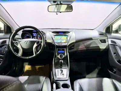Hyundai Avante 2014, 181123 км, за 1850.87 USD