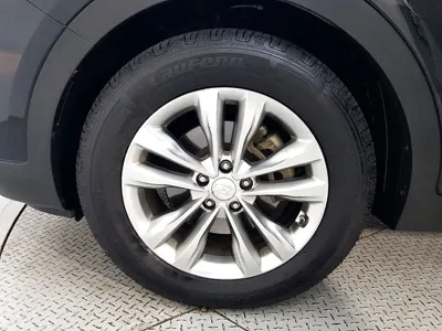 Hyundai Santafe 2016, 187596 км, за 5081.44 USD