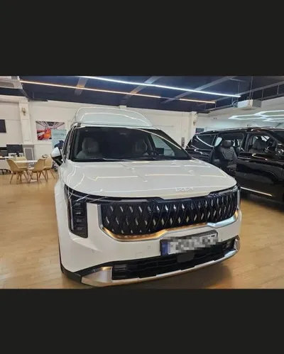 Kia Canival 2025, 4558 км, за 42254.42 USD