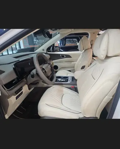 Kia Canival 2025, 4558 км, за 42254.42 USD