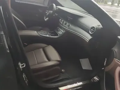 Mercedes-Benz E-Class 2021, 58200 км, за 28331.35 USD - фото 8