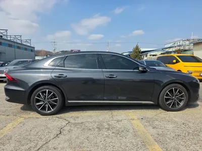 Hyundai Grandeur 2021, 34232 км, за 18511.23 USD