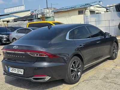 Hyundai Grandeur 2021, 34232 км, за 18511.23 USD - фото 8