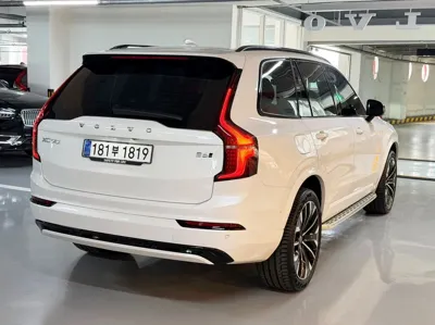 Volvo XC90 2025, 4795 км, за 53420.22 USD