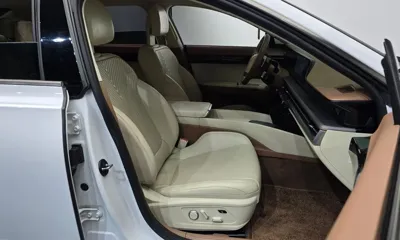 Hyundai Grandeur 2023, 50864 км, за 26188.94 USD - фото 26