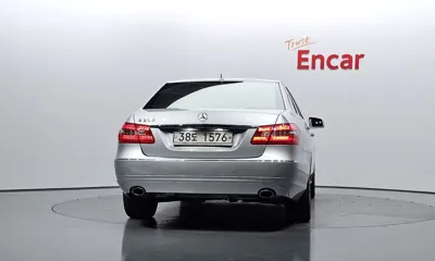 Mercedes-Benz E-Class 2010, 156876 км, за 5708.09 USD