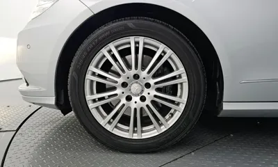Mercedes-Benz E-Class 2010, 156876 км, за 5708.09 USD