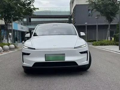 Tesla Model Y 2025, 26000 км, за 30809.72 USD