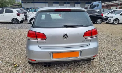 Volkswagen Golf 2011, 198524 км, за 2340.24 USD