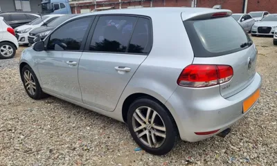 Volkswagen Golf 2011, 198524 км, за 2340.24 USD