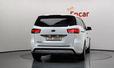 Kia Canival 2015, 93159 км, за 7491.86 USD