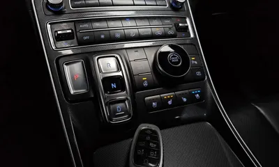 Hyundai Santafe 2021, 61608 км, за 18013.23 USD - фото 9