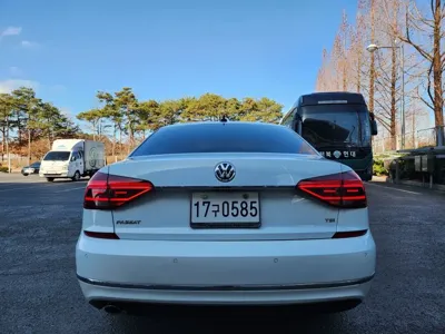 Volkswagen Passat 2018, 175000 км, за 4620.57 USD