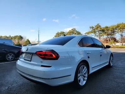 Volkswagen Passat 2018, 175000 км, за 4620.57 USD