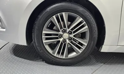 Hyundai Grandeur 2014, 138861 км, за 3249.33 USD