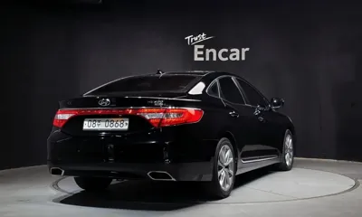 Hyundai Grandeur 2016, 239354 км, за 3635.76 USD