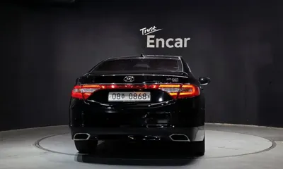 Hyundai Grandeur 2016, 239354 км, за 3635.76 USD