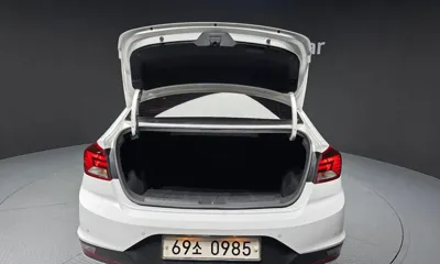 Hyundai Avante 2019, 73458 км, за 8400.07 USD - фото 20