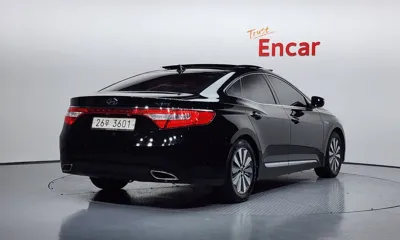 Hyundai Grandeur 2015, 191629 км, за 3774.83 USD