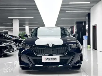 BMW 5 Series 2025, 16000 км, за 42257.24 USD