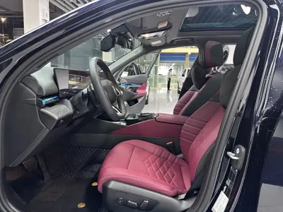 BMW 5 Series 2025, 16000 км, за 42257.24 USD