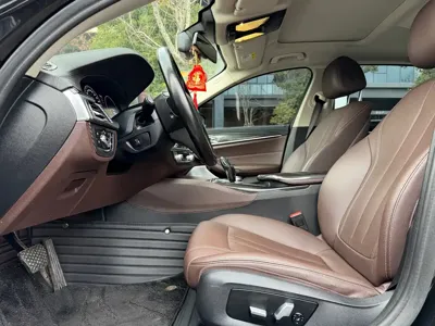 BMW 5 Series 2018, 80000 км, за 11032.71 USD