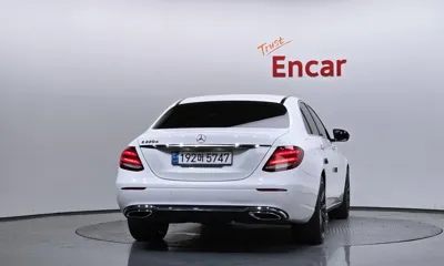 Mercedes-Benz E-Class 2017, 117603 км, за 12286.29 USD