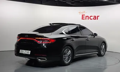 Hyundai Grandeur 2017, 117622 км, за 9184.01 USD
