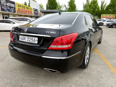 Hyundai Equus 2012, 285346 км, за 2225.29 USD