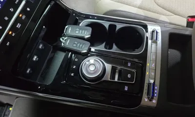 Kia Canival 2023, 36620 км, за 18566.79 USD - фото 9