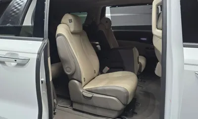 Kia Canival 2023, 36620 км, за 18566.79 USD - фото 12
