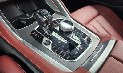 BMW X6 2021, 42670 км, за 40889.28 USD - фото 9
