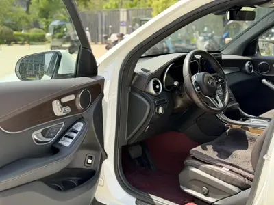 Mercedes-Benz GLC 2022, 79000 км, за 29439.04 USD