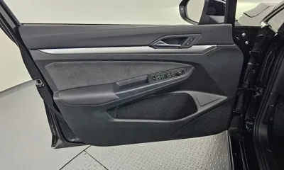 Volkswagen Golf 2025, 7859 км, за 23387.63 USD - фото 24