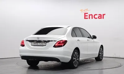 Mercedes-Benz C-Class 2019, 44049 км, за 13708.6 USD