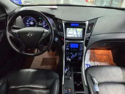 Hyundai Sonata 2011, 80691 км, за 2445.8 USD - фото 9