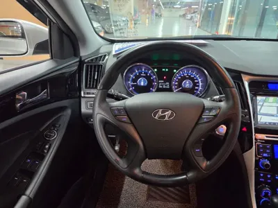 Hyundai Sonata 2011, 80691 км, за 2445.8 USD - фото 11