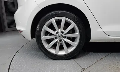 Volkswagen Golf 2015, 170061 км, за 4891.6 USD