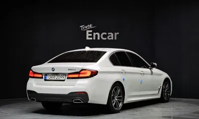 BMW 5-Series 2023, 57870 км, за 27483.42 USD