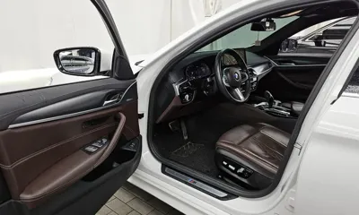 BMW 5-Series 2023, 57870 км, за 27483.42 USD - фото 10