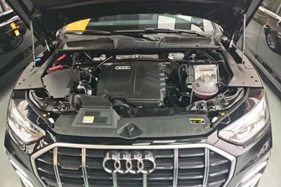 Audi Q5L 2023, 26900 км, за 34217 USD